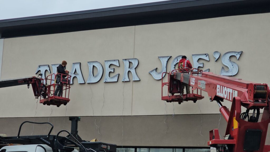 sign installation - trader joes - channel letter